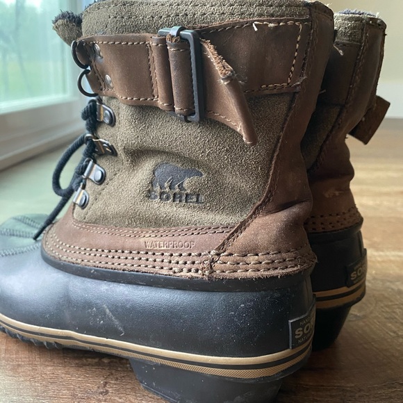 Sorel boots - Picture 8 of 10